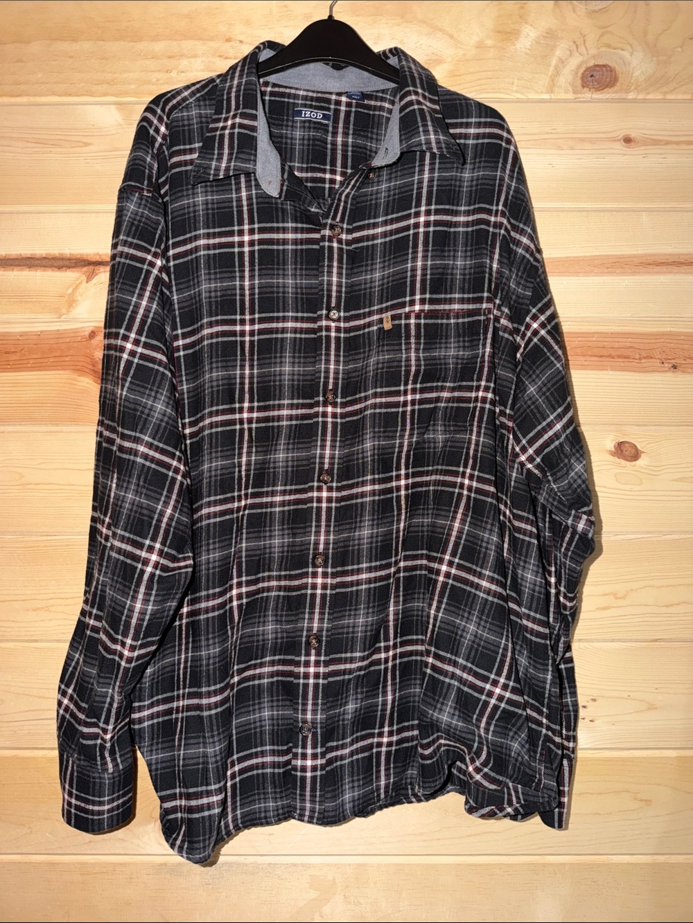 Izod Black Plaid Long-Sleeve Button-Up Shirt